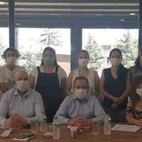 Çekmeköy Kaymakamı Sn. Adem Arslan ve Çekmeköy Belediye Başkan Yardımcısı Sn.Latif Coşar, Gönüllülerin Sorunlarını Dinlediler.